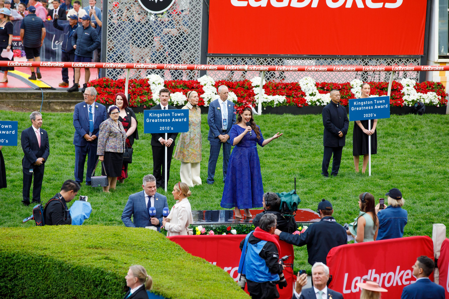 PRE-RACE ENTERTAINMENT 